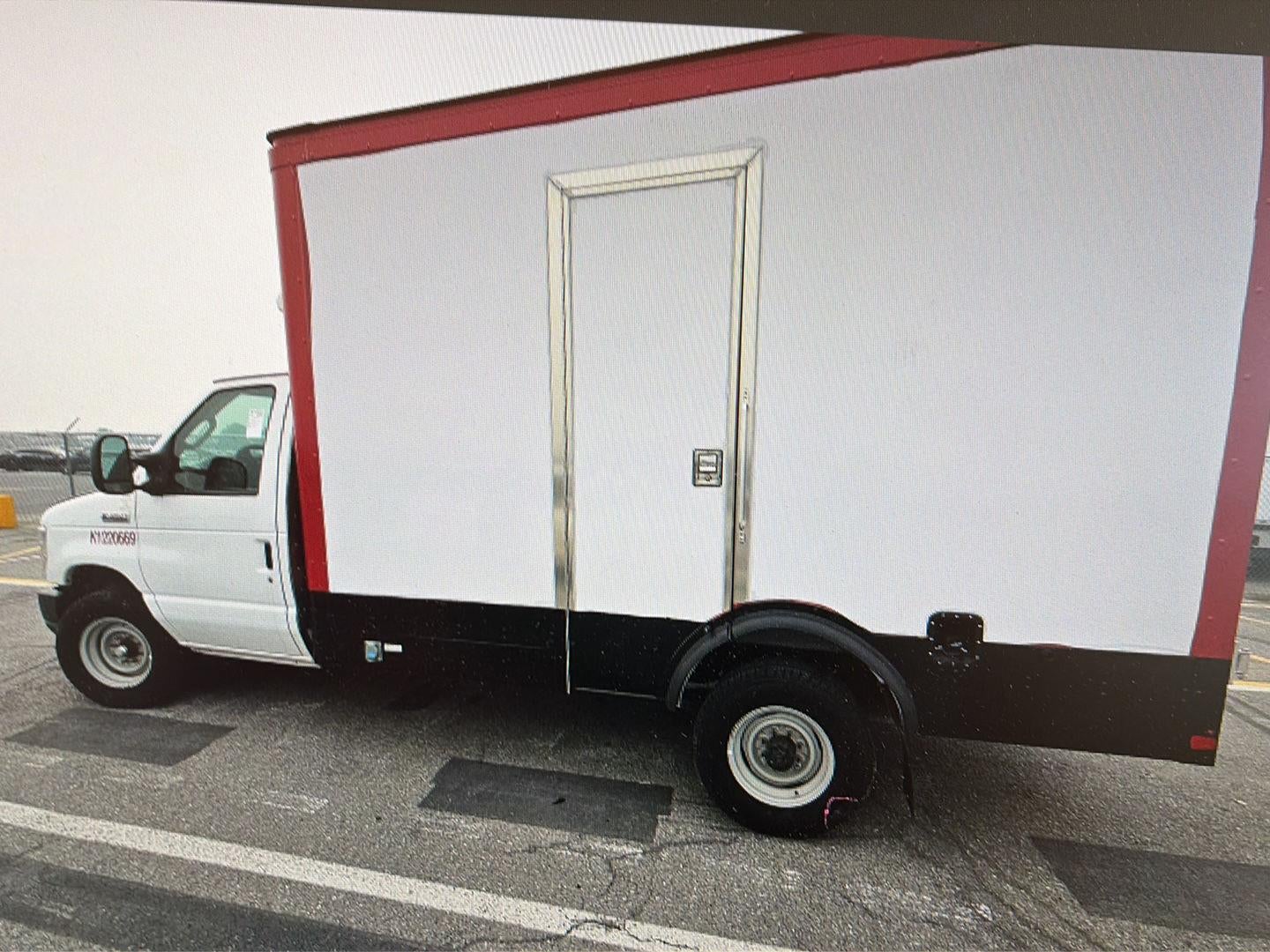 2023 Ford E-Series Cutaway E-350 SD