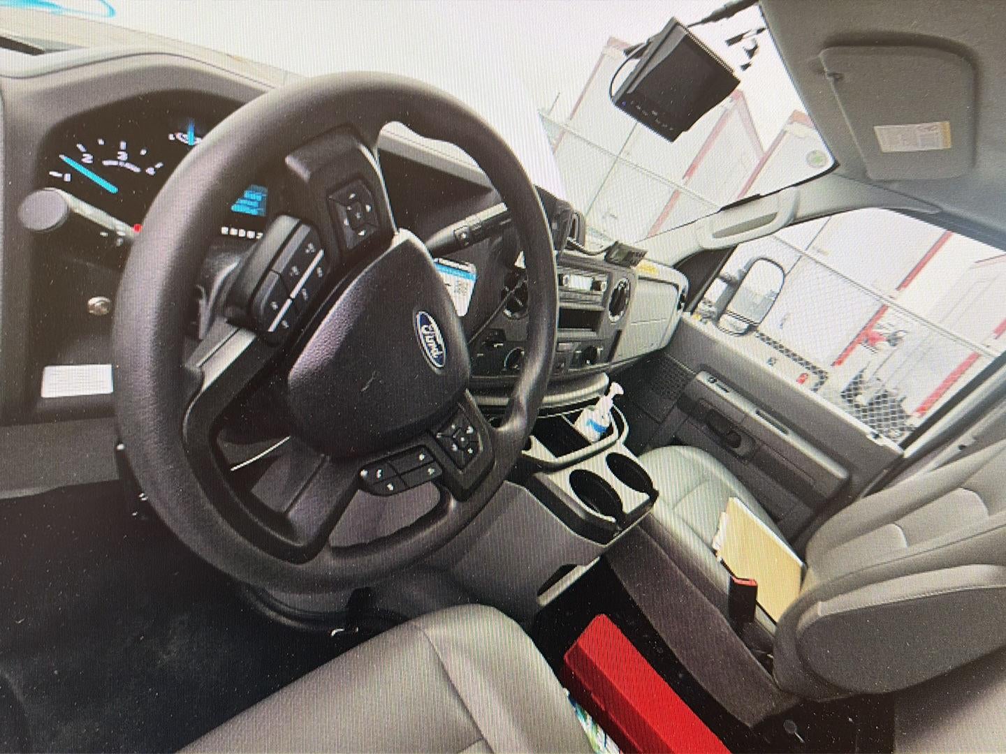 2023 Ford E-Series Cutaway E-350 SD