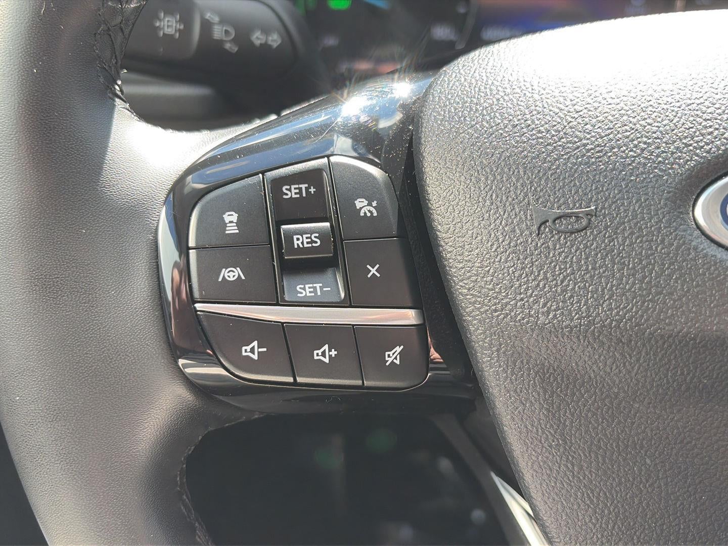 2022 Ford Escape SE Hybrid