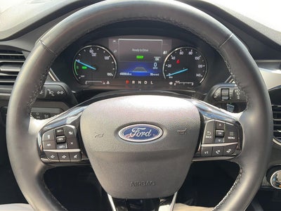 2022 Ford Escape SE Hybrid