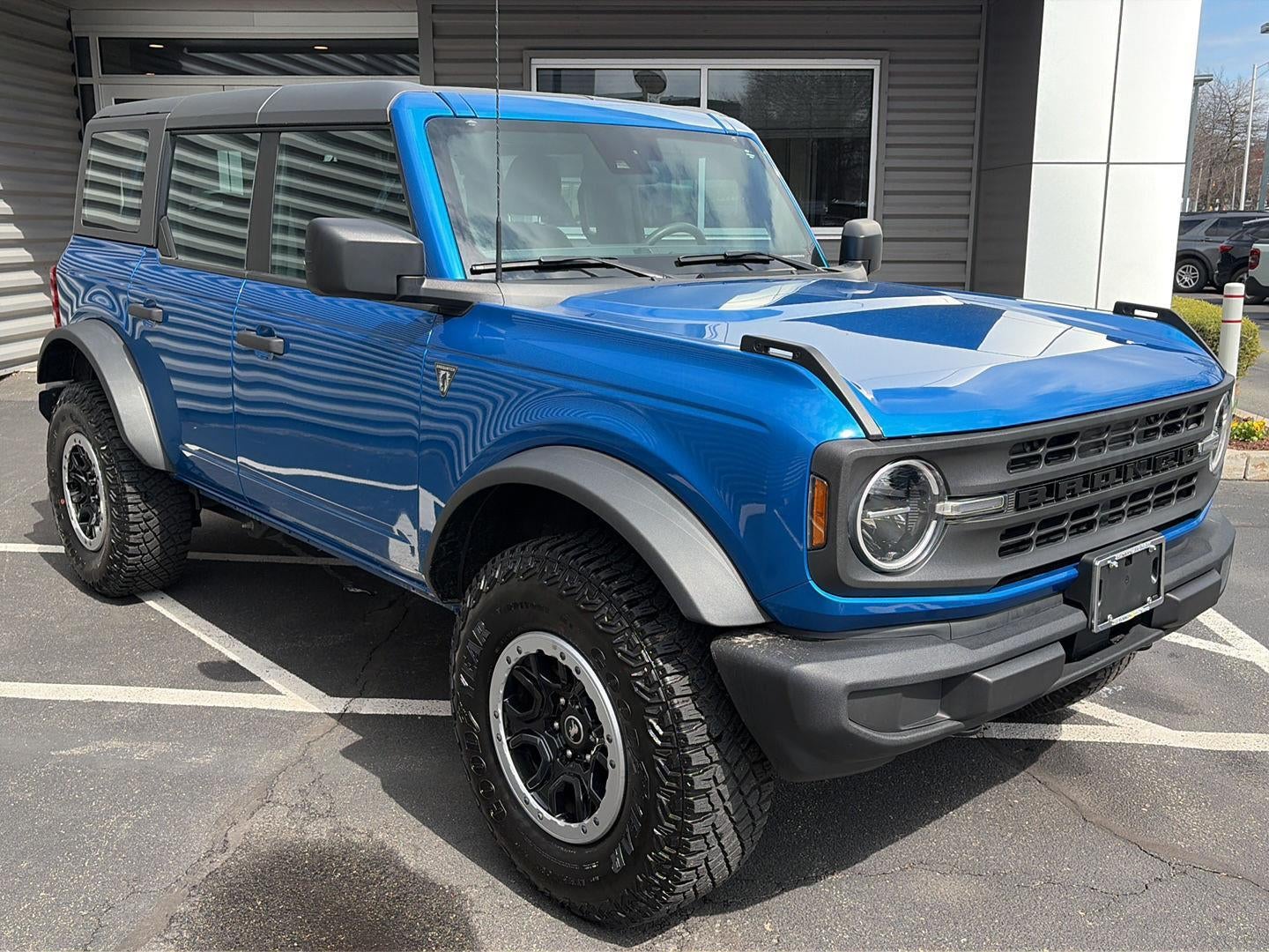 2023 Ford Bronco Base