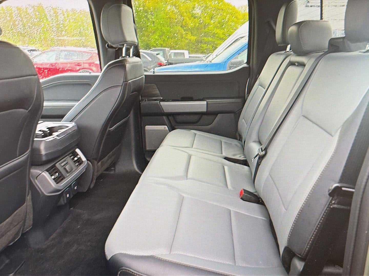 2025 Ford F-150 Lightning LARIAT