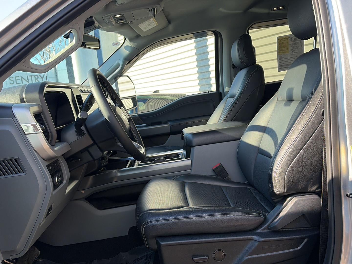 2024 Ford Super Duty F-350 SRW XLT