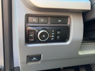 2024 Ford Super Duty F-350 SRW XLT