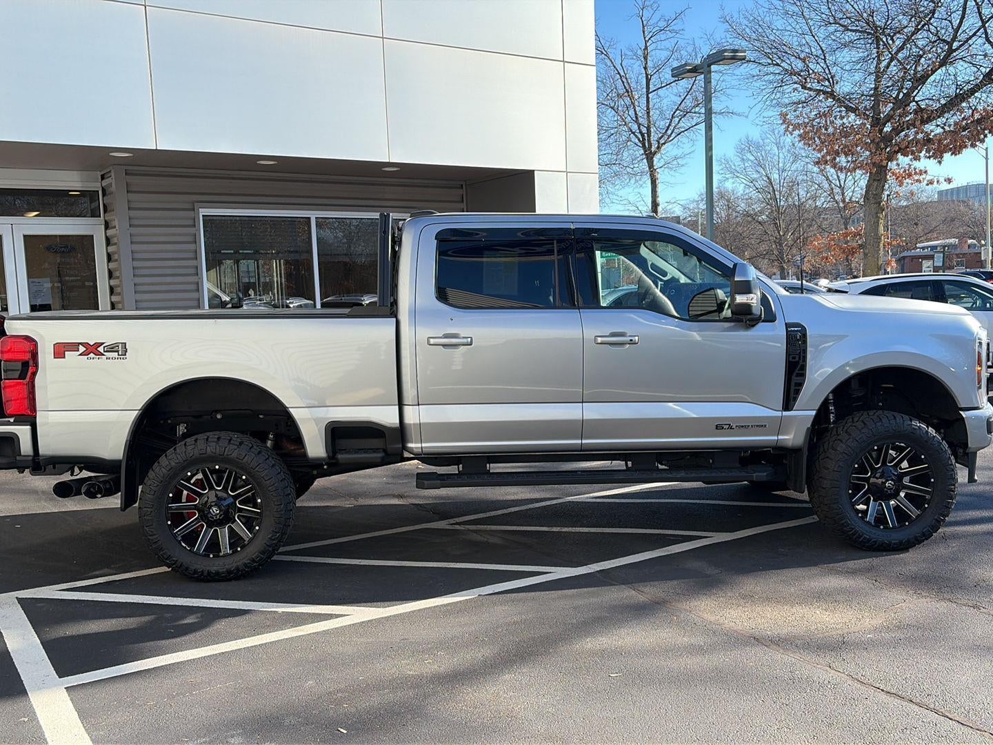 2024 Ford Super Duty F-350 SRW XLT