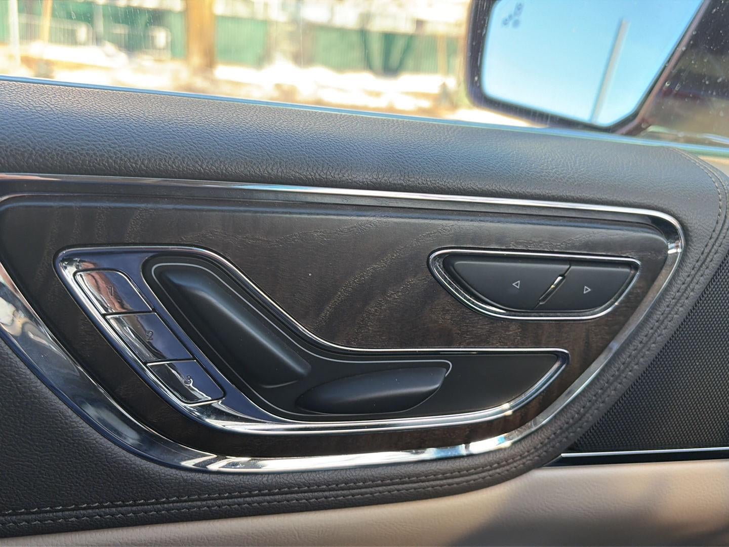 2018 Lincoln Continental Select