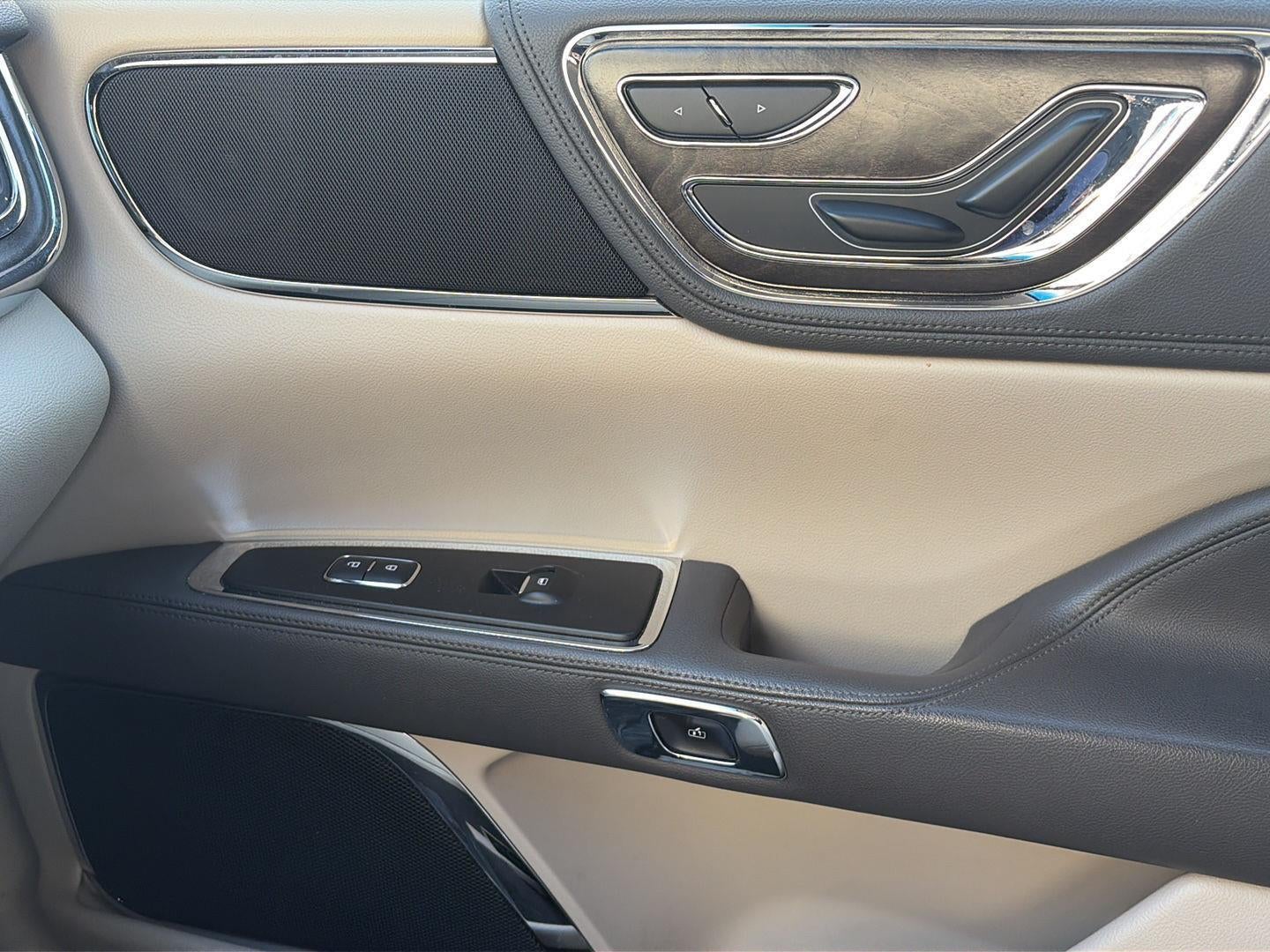 2018 Lincoln Continental Select