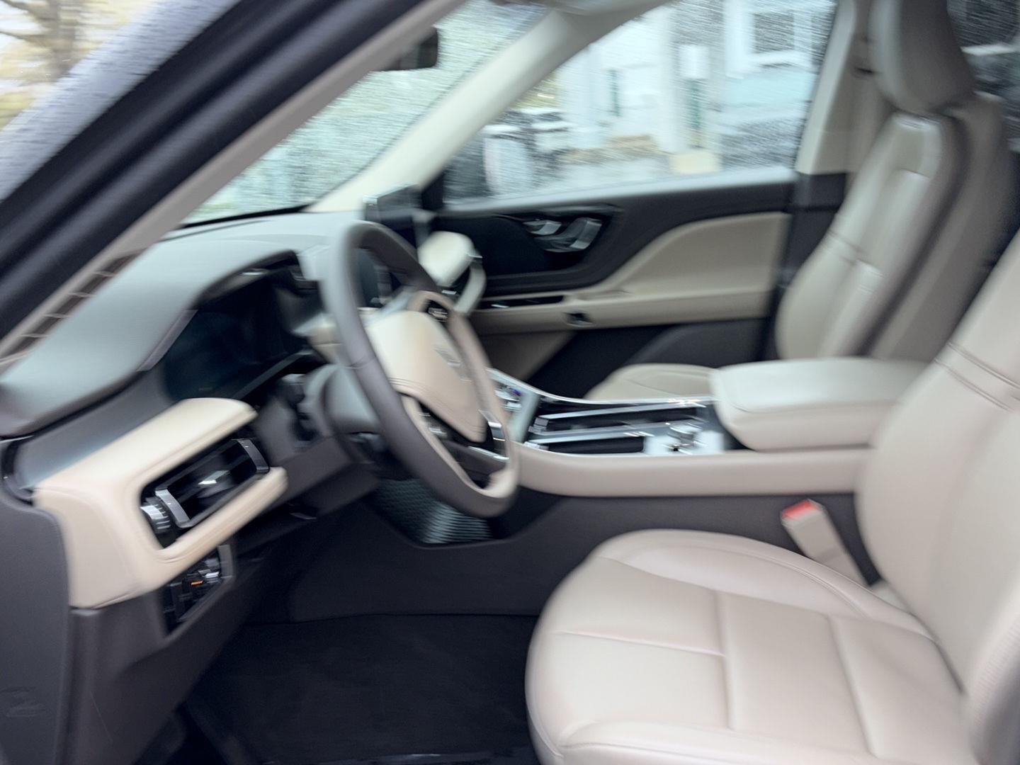 2023 Lincoln Aviator Standard