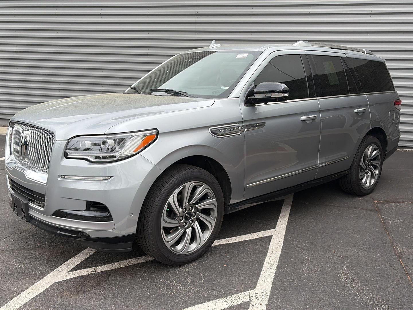 2023 Lincoln Navigator Reserve 4WD's photo