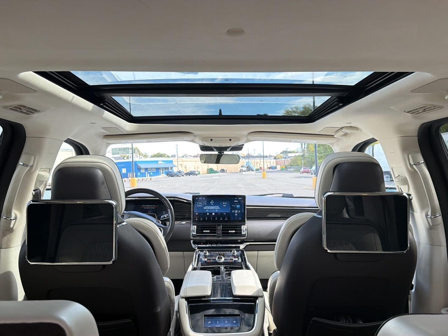 2023 Lincoln Navigator Black Label