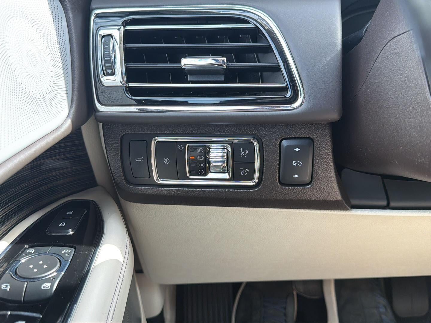 2023 Lincoln Navigator Black Label