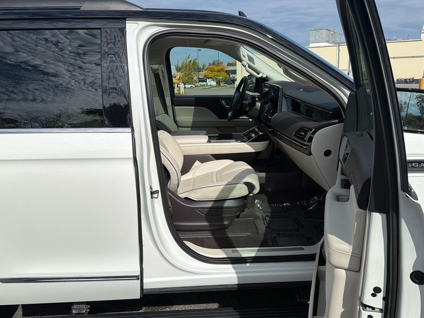 2023 Lincoln Navigator Black Label