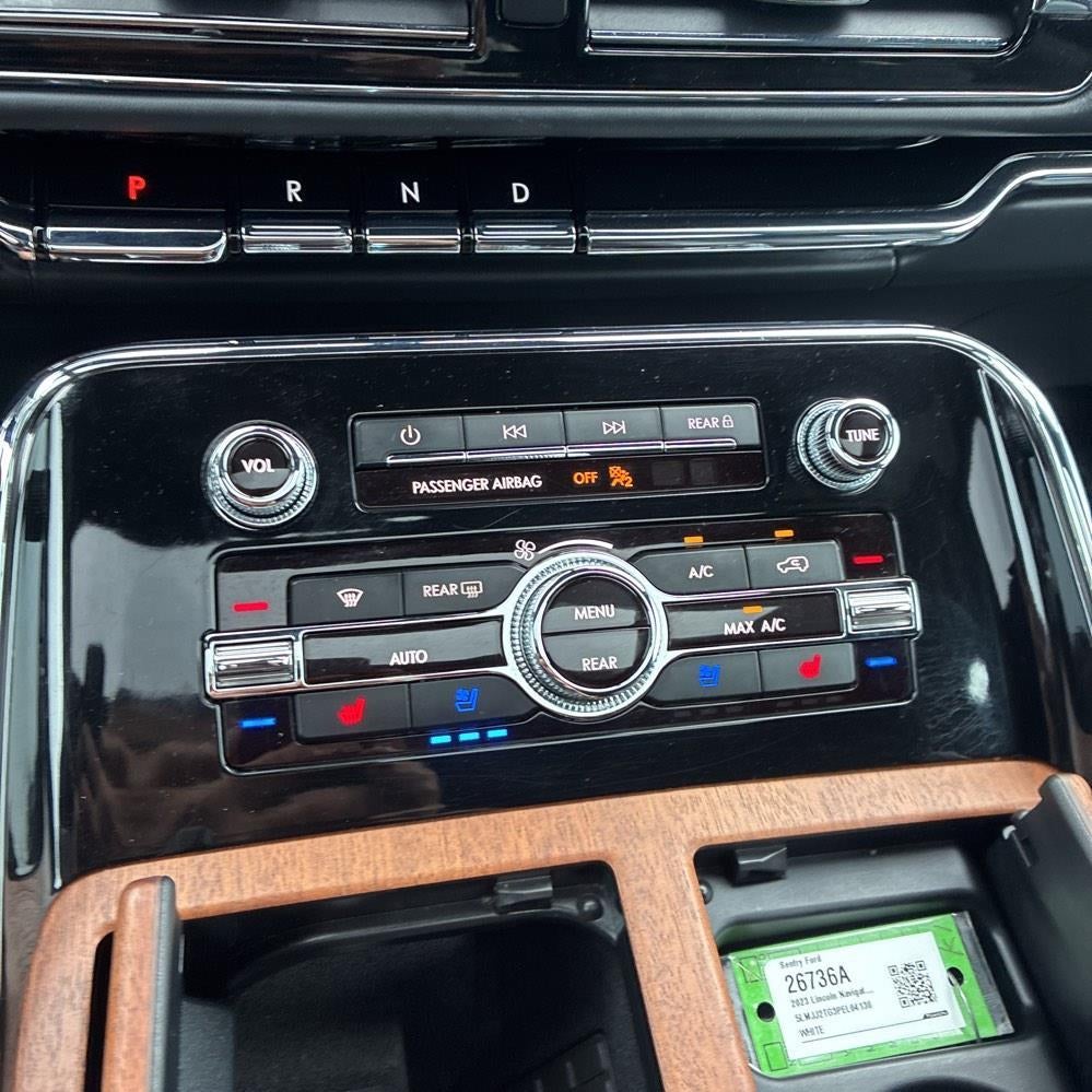 2023 Lincoln Navigator Black Label