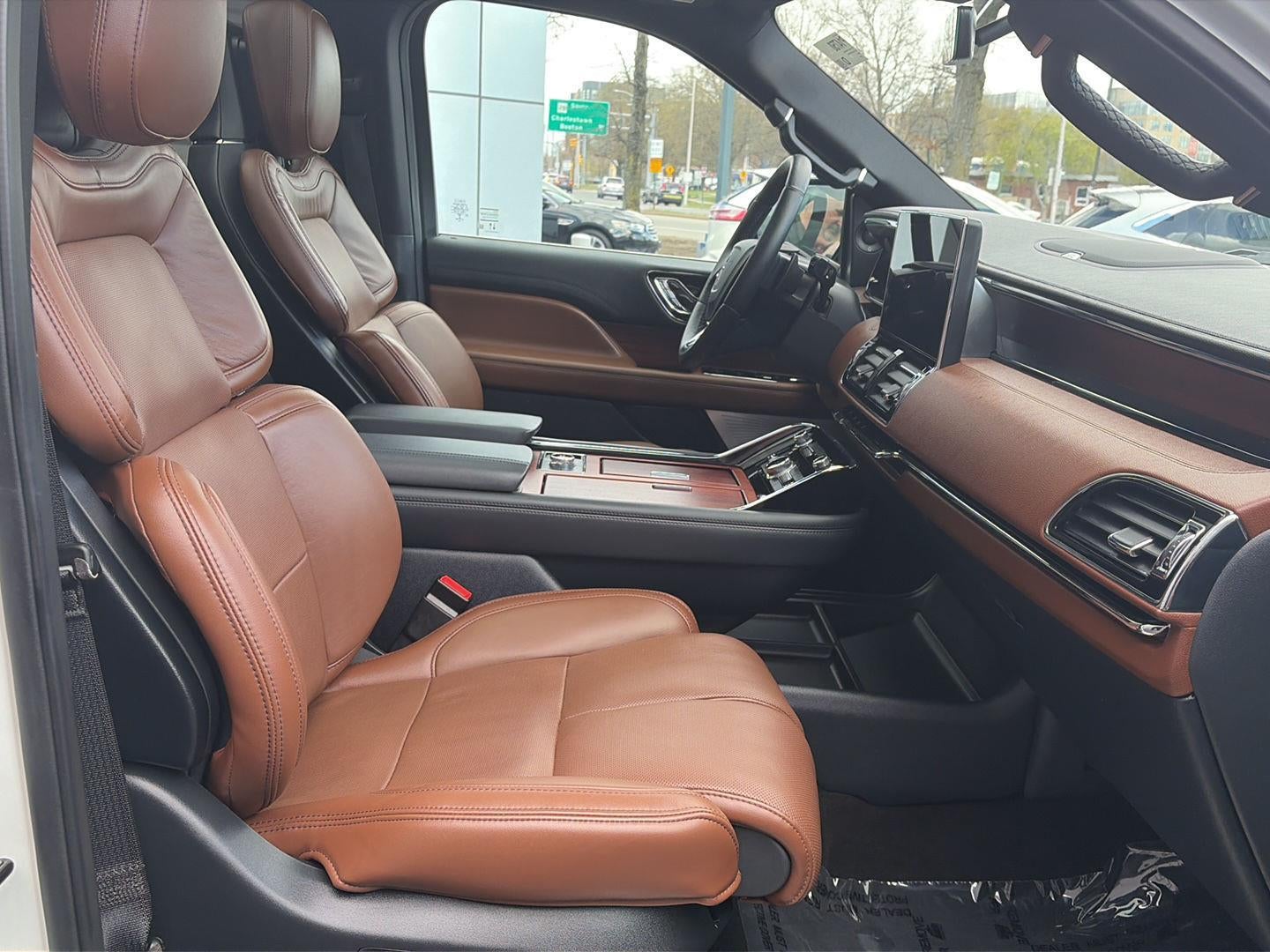 2023 Lincoln Navigator L Reserve