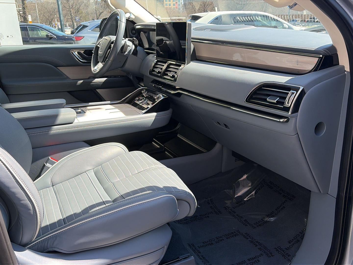 2022 Lincoln Navigator L Black Label