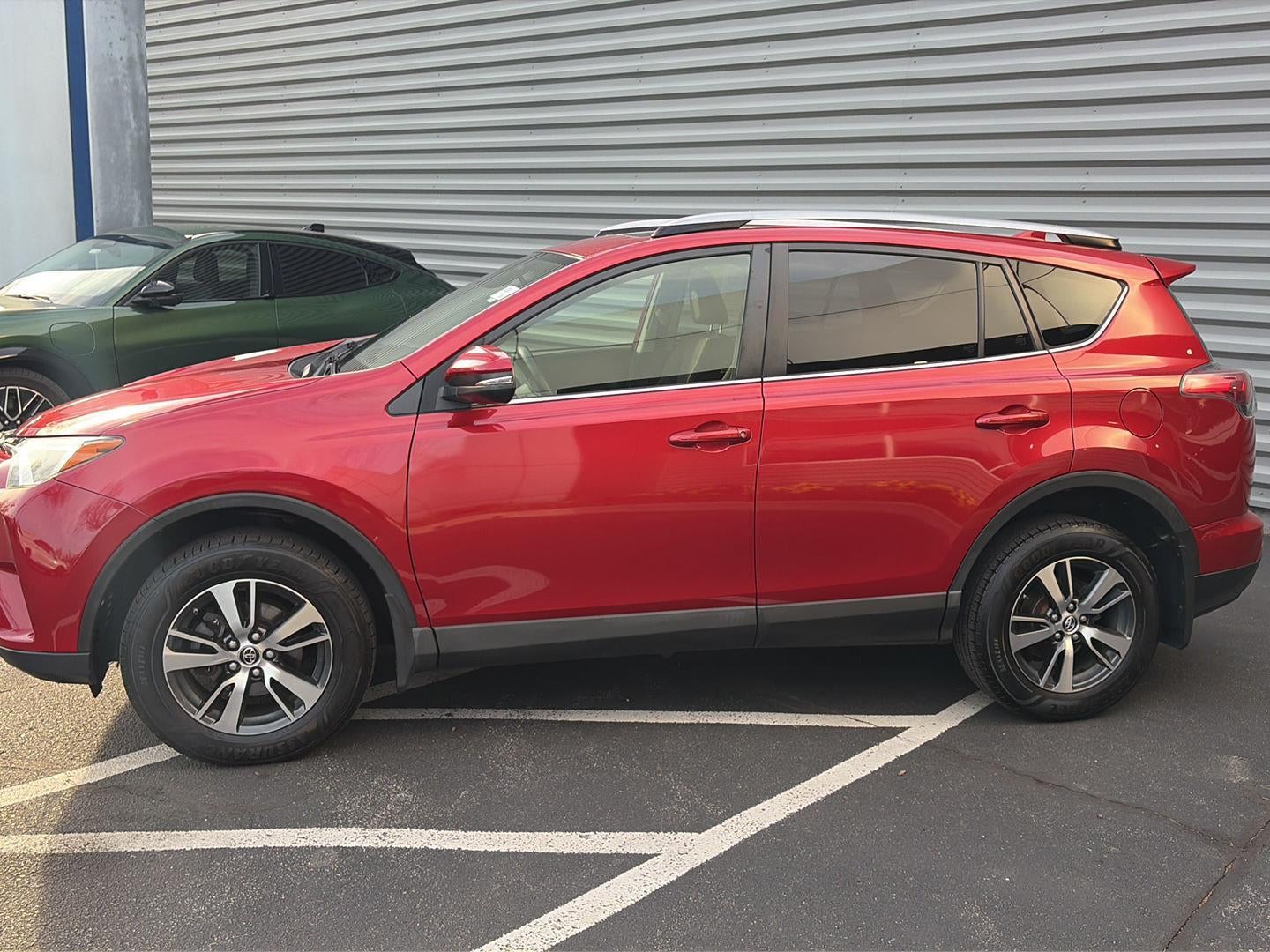2017 Toyota RAV4 XLE