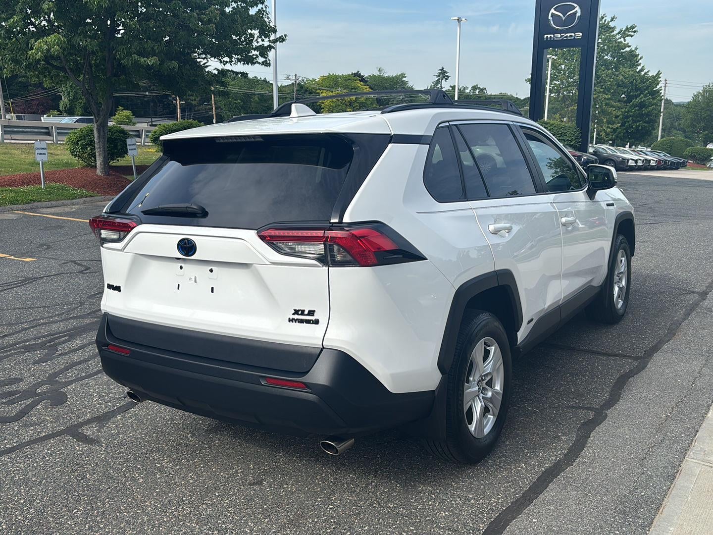 2020 Toyota RAV4 Hybrid XLE