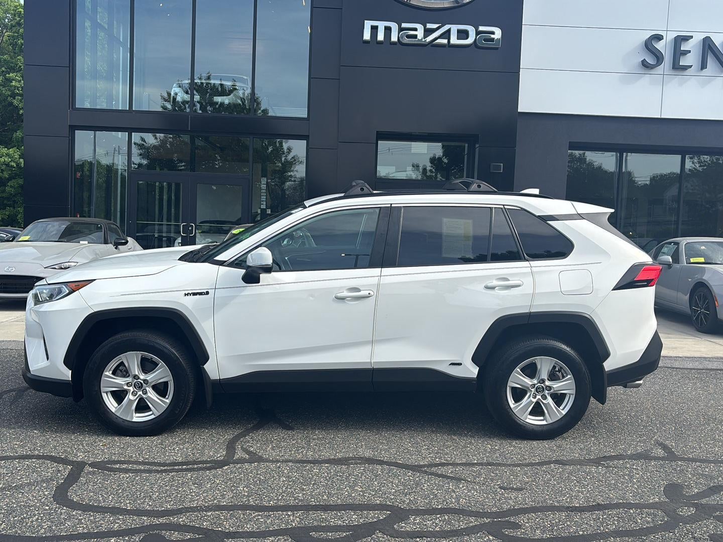 2020 Toyota RAV4 Hybrid XLE