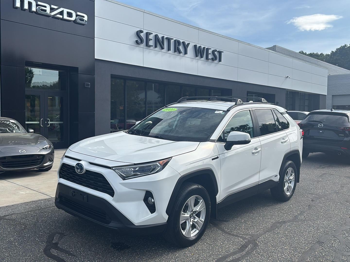 2020 Toyota RAV4 Hybrid XLE