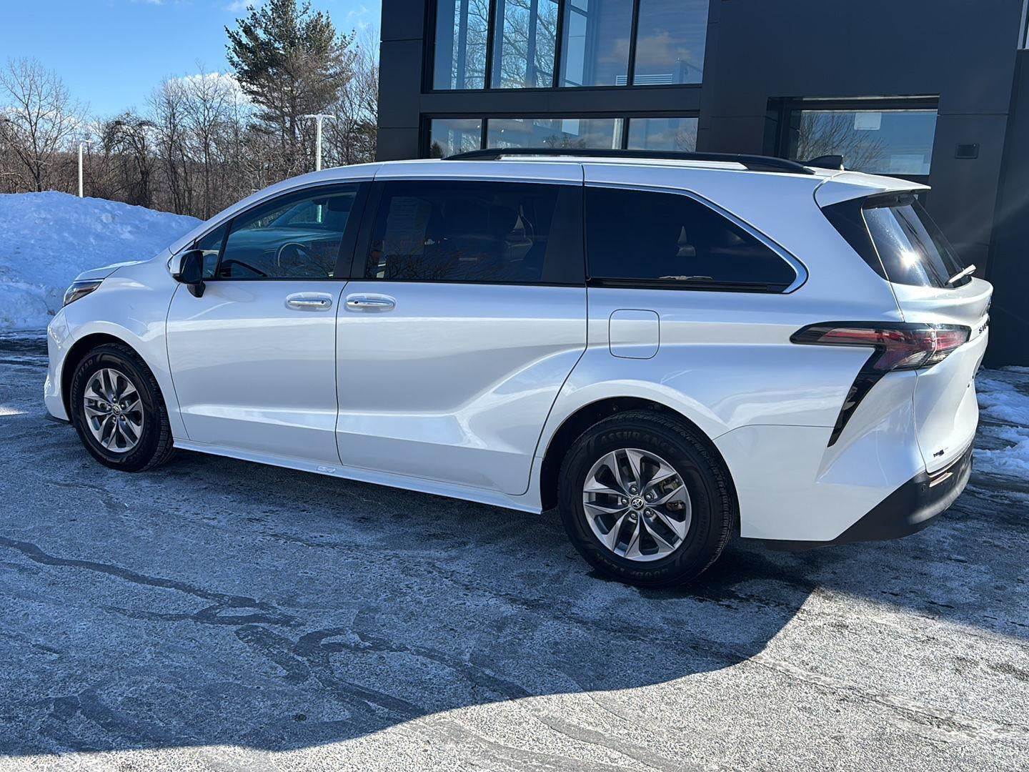 2023 Toyota Sienna XLE