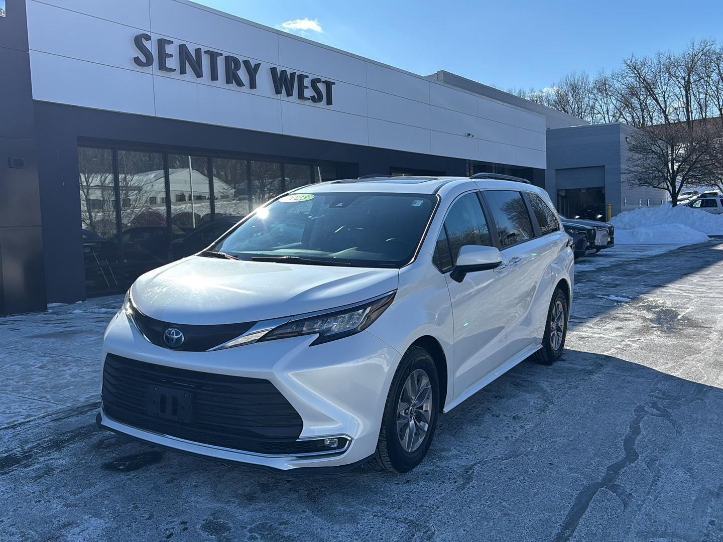 2023 Toyota Sienna XLE