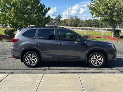 2024 Subaru Forester Premium