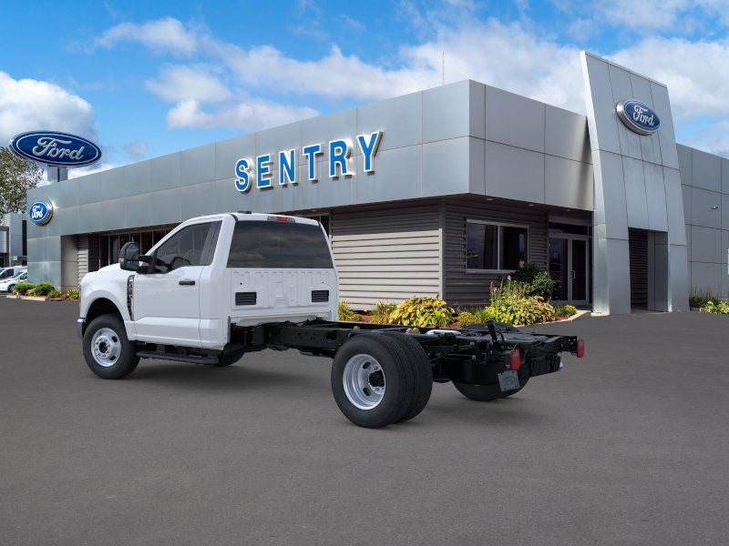 2026 Ford Chassis Cab F-350® XL