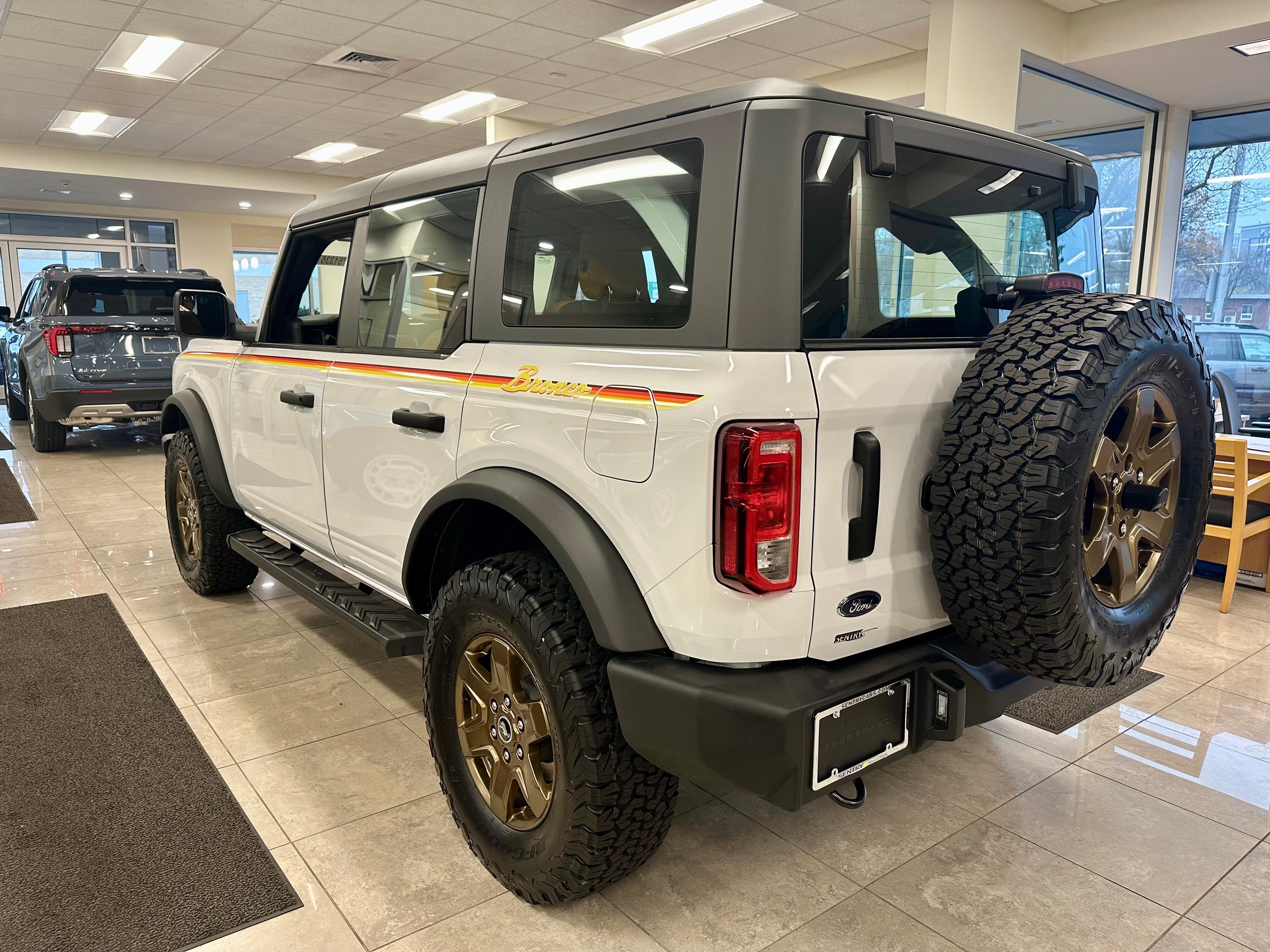 2025 Ford Bronco Base