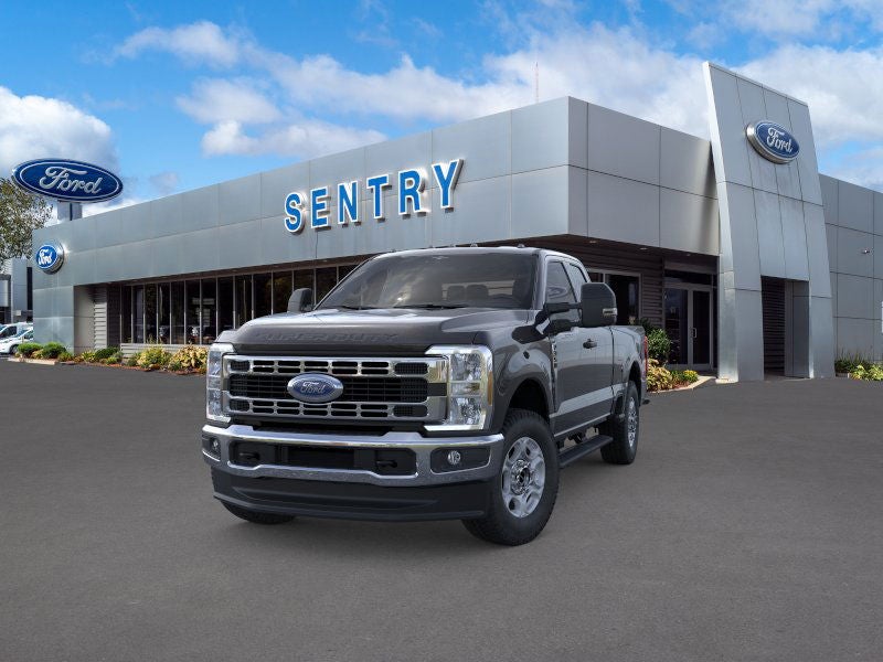 2026 Ford Super Duty F-350® XLT