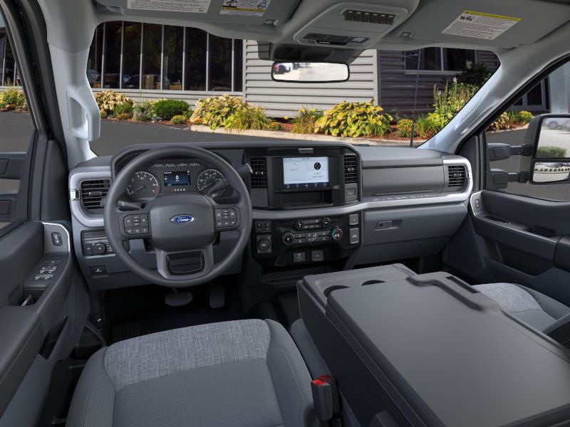 2026 Ford Super Duty F-350® XLT