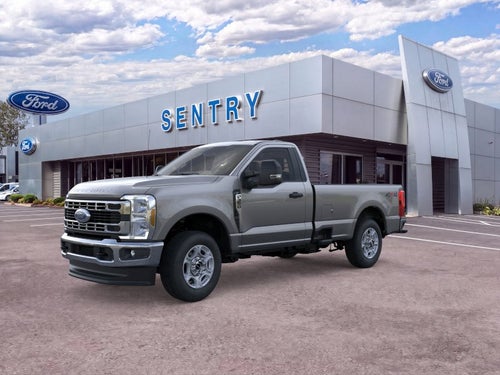 2026 Ford Super Duty F-350® XLT