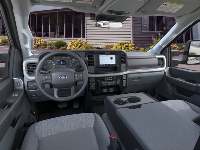 2026 Ford Super Duty F-350® XLT